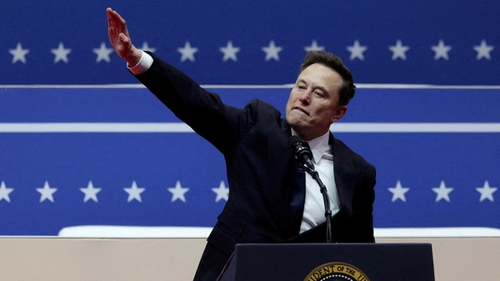 Миллиардер Илон Маск зиганул после своей речи в честь инаугурации Трампа