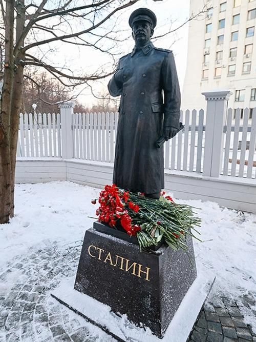 Памятник Сталину в Вологде, открытый осенью 2024 года