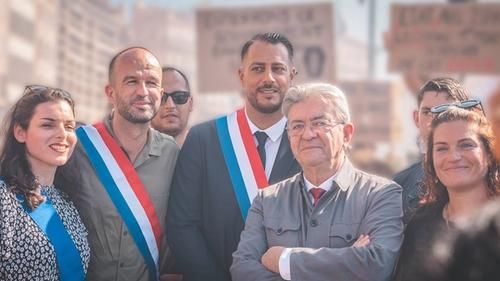Жан-Люк Меланшон и депутаты от «Непокоренной Франции» на митинге в Марселе