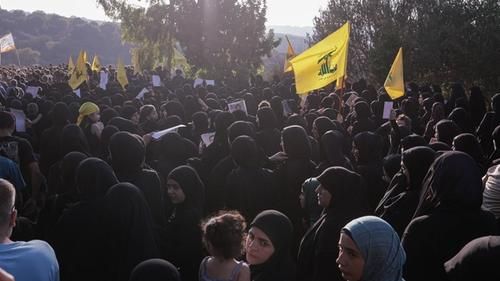 Похороны бойца Хезболлы Фади Мохаммада Шехаба. Бараахит, Ливан. 14 августа